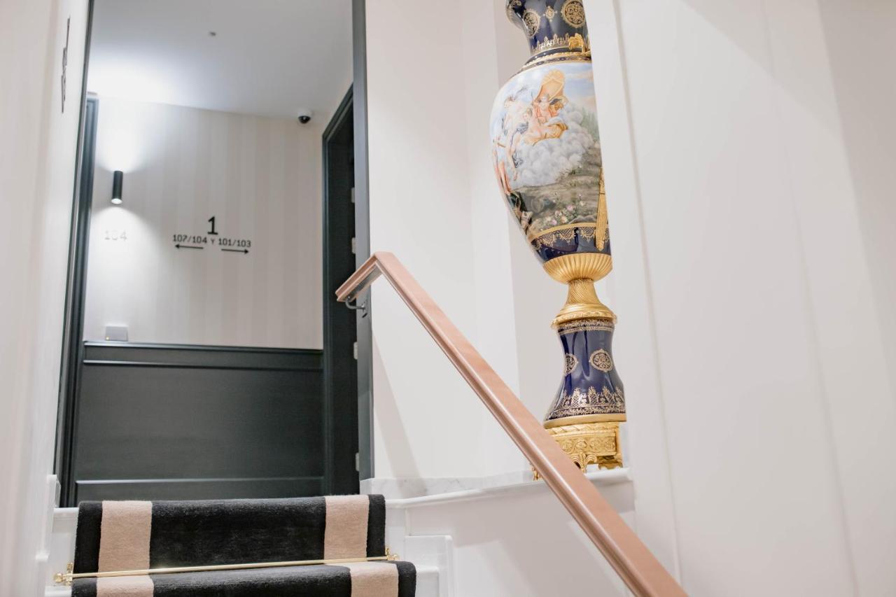 Myr Palacio Vallier Valencia Ngoại thất bức ảnh Staircase