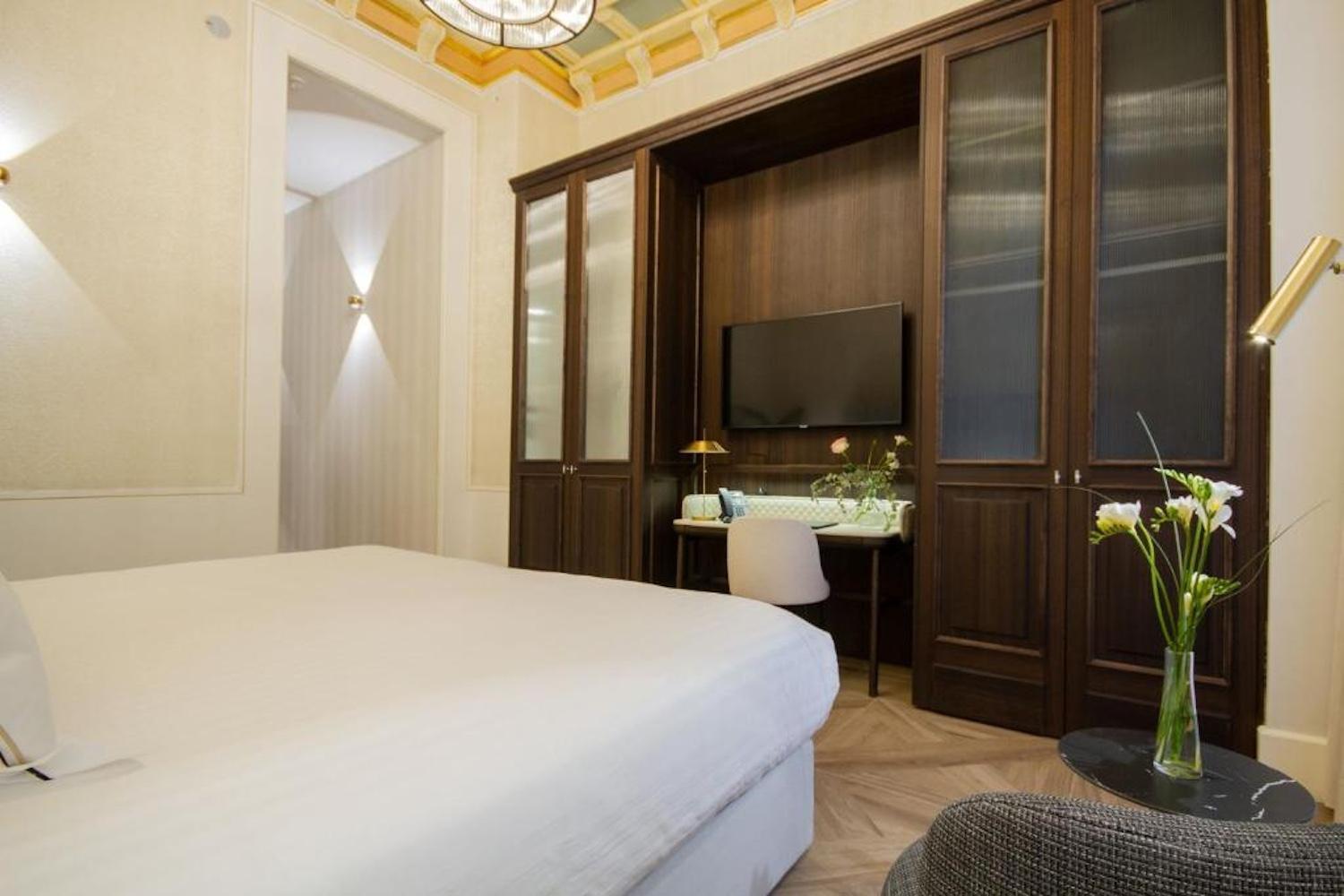 Myr Palacio Vallier Valencia Ngoại thất bức ảnh A room at the hotel