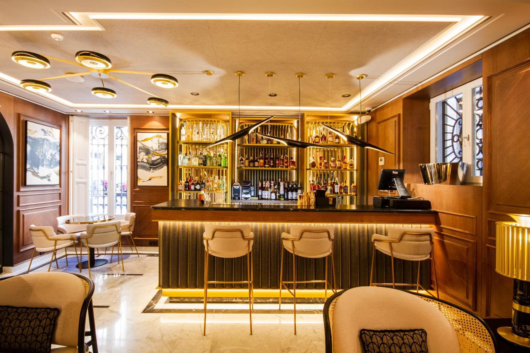 Myr Palacio Vallier Valencia Ngoại thất bức ảnh The bar at the hotel