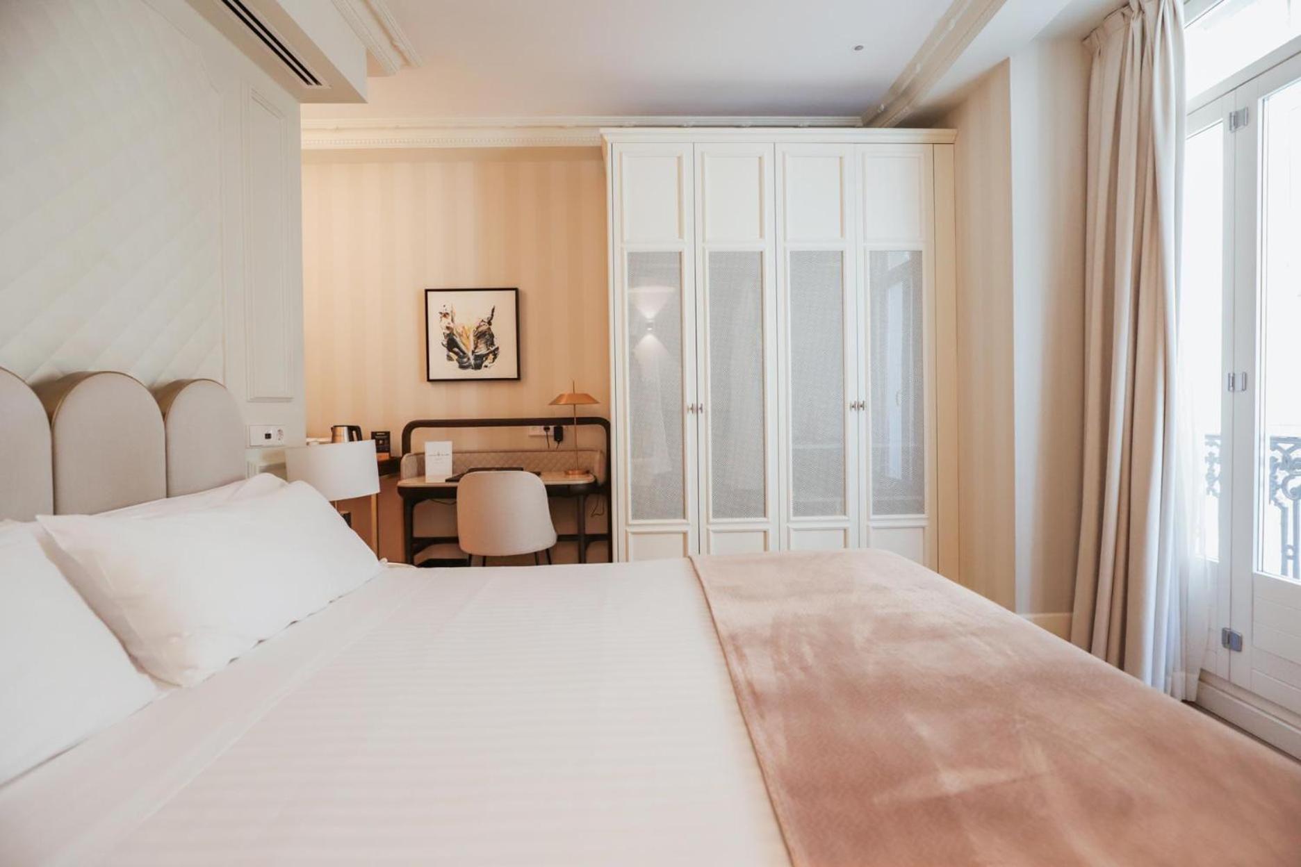 Myr Palacio Vallier Valencia Ngoại thất bức ảnh A room at the hotel